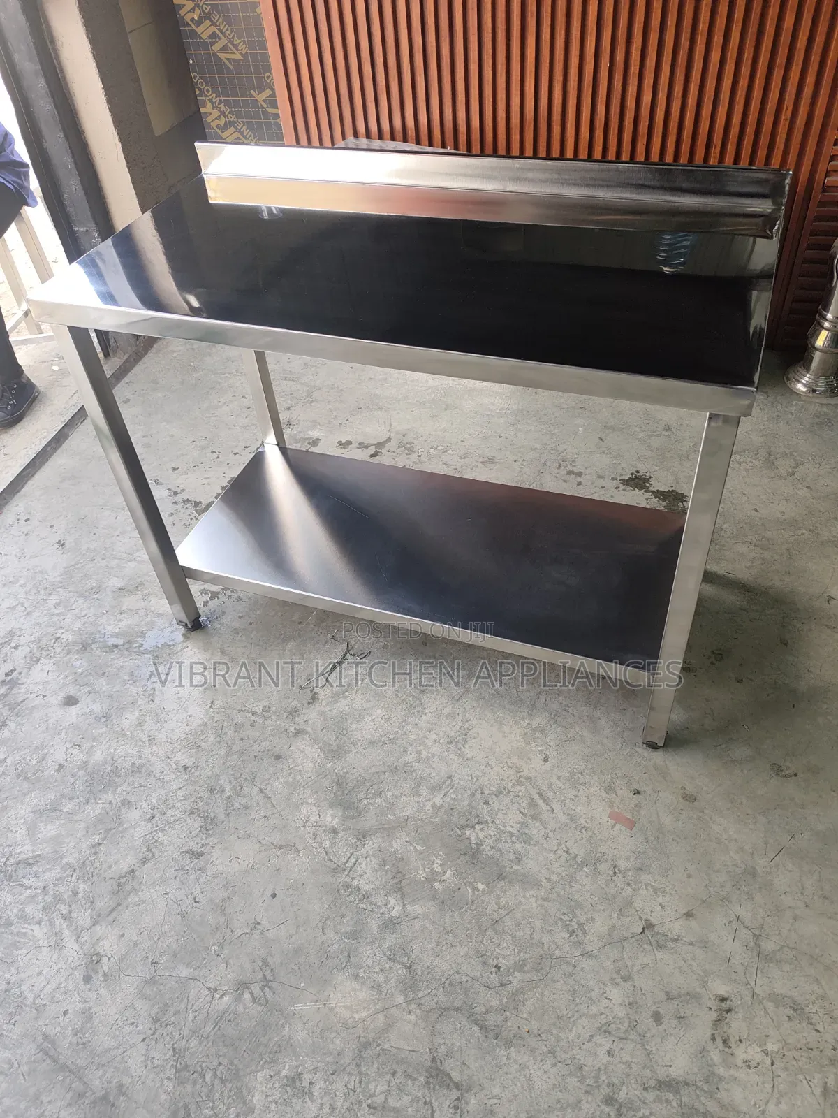 4 Feet Table