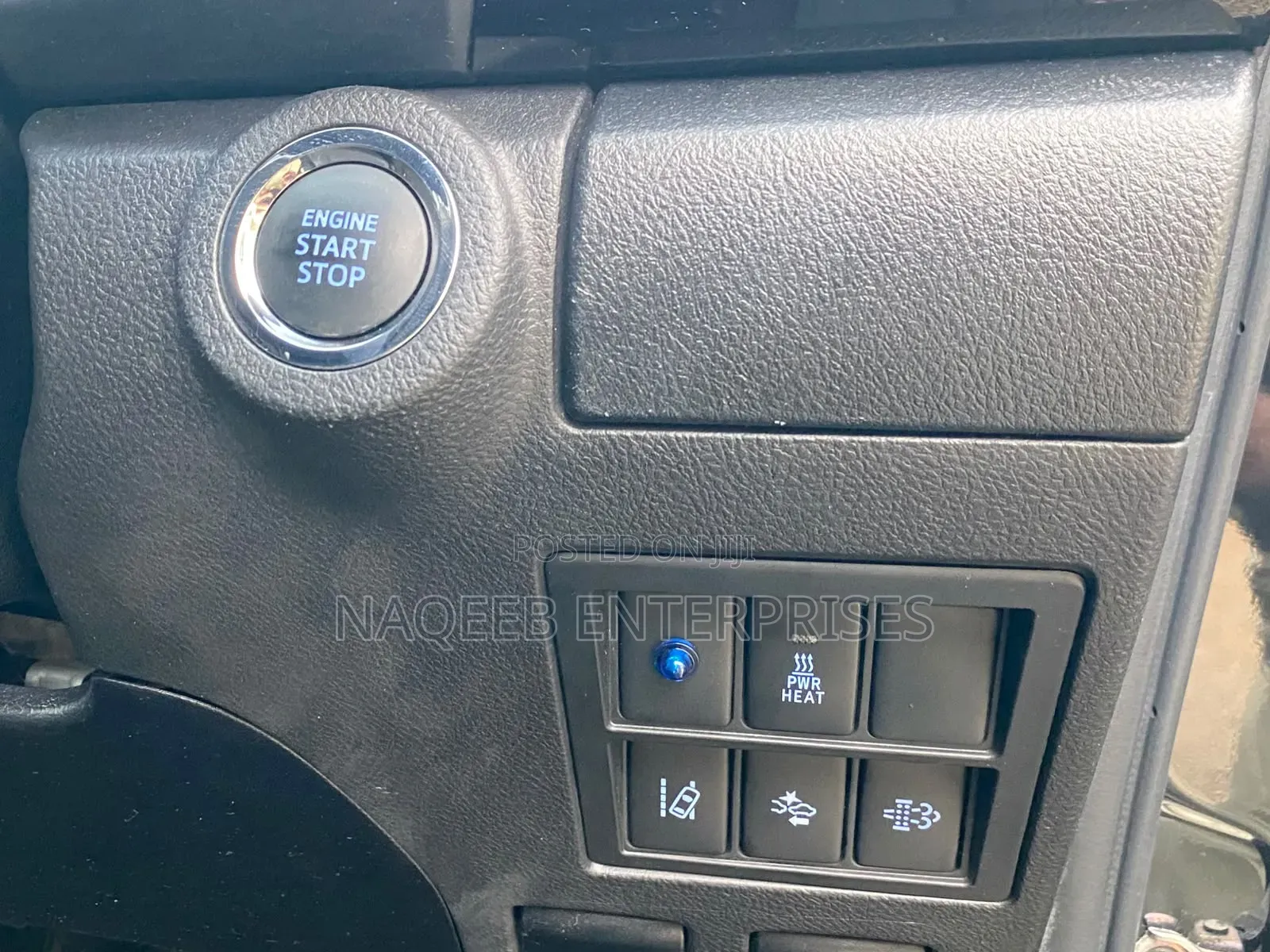 Toyota Hilux 2019 Black