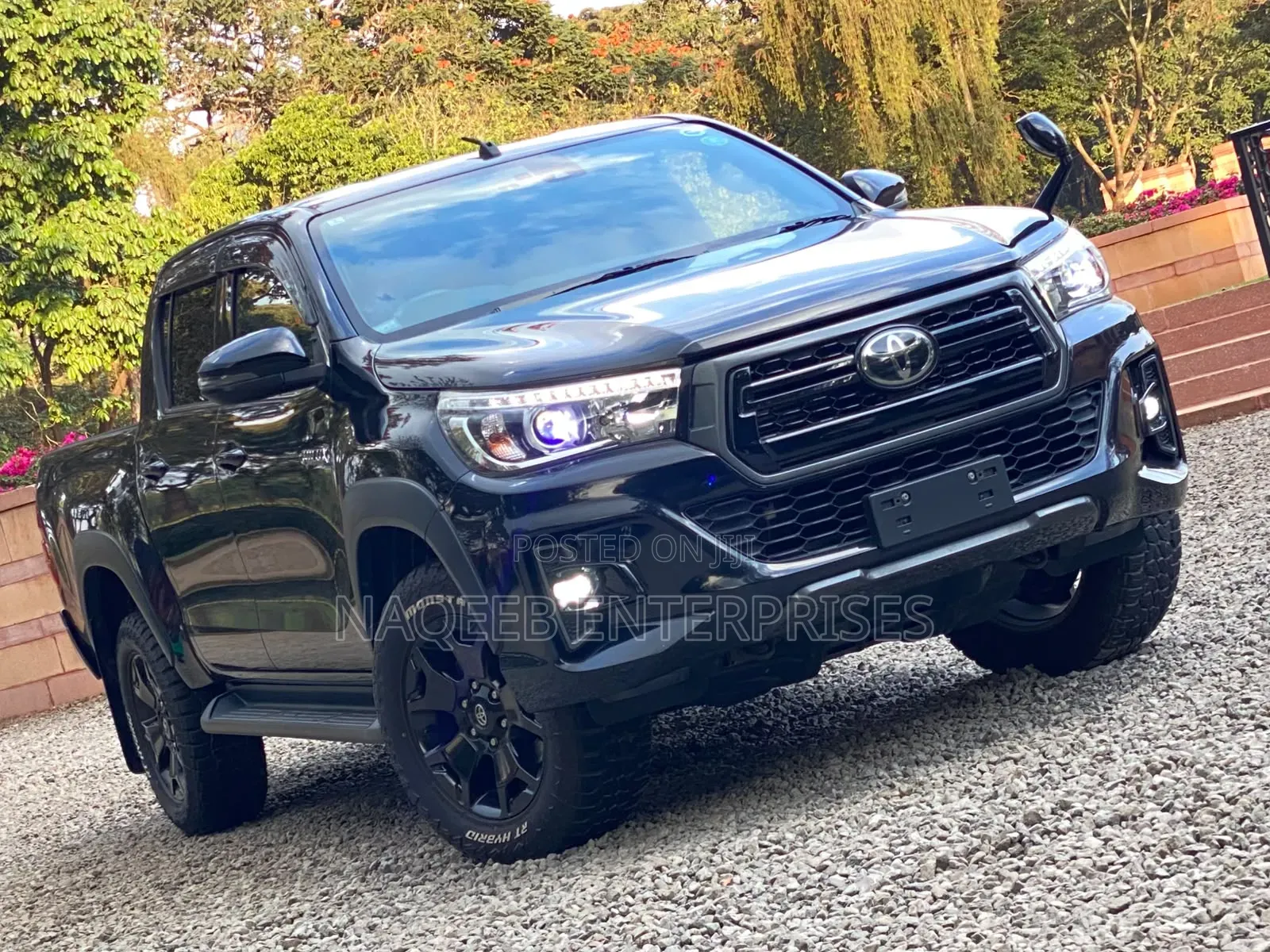 Toyota Hilux 2019 Black
