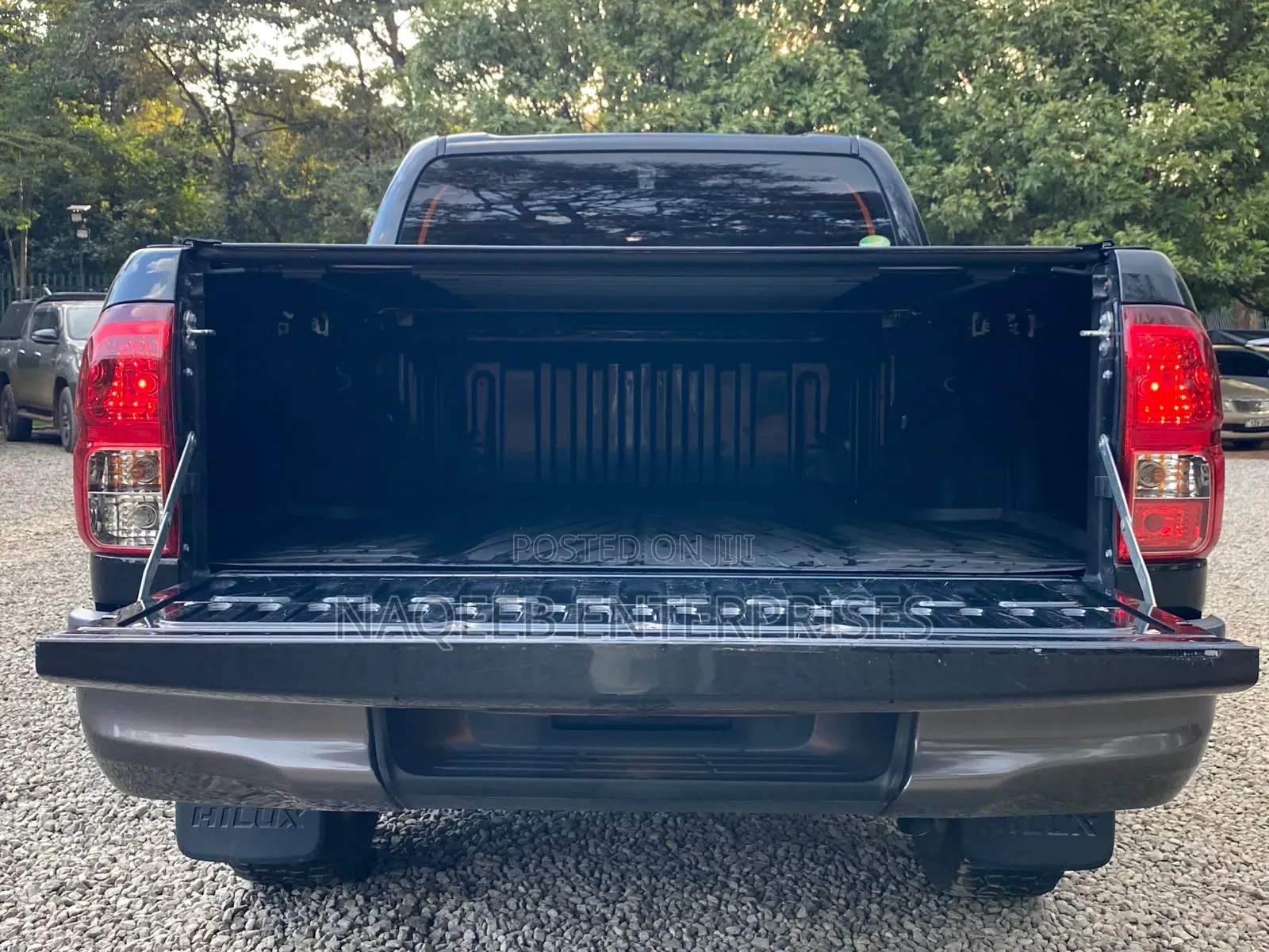 Toyota Hilux 2019 Black