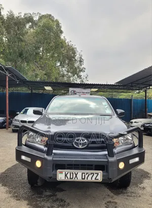 Toyota Hilux 2021 Silver