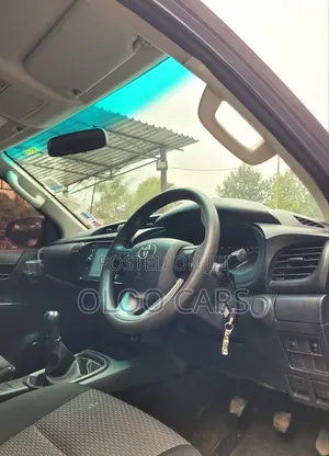 Toyota Hilux 2021 Silver