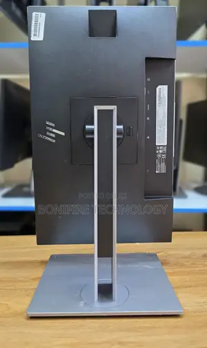 HP E223 Monitor
22 Inch 
Vga/Hdmi/Display 
 
60hz