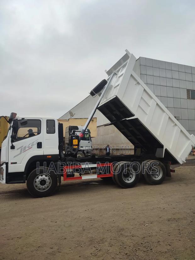 Faw 15ton Tipper - main view