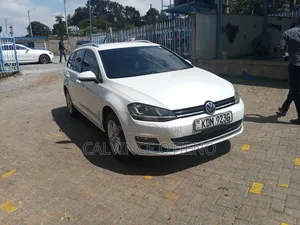 Volkswagen Golf 2016 White