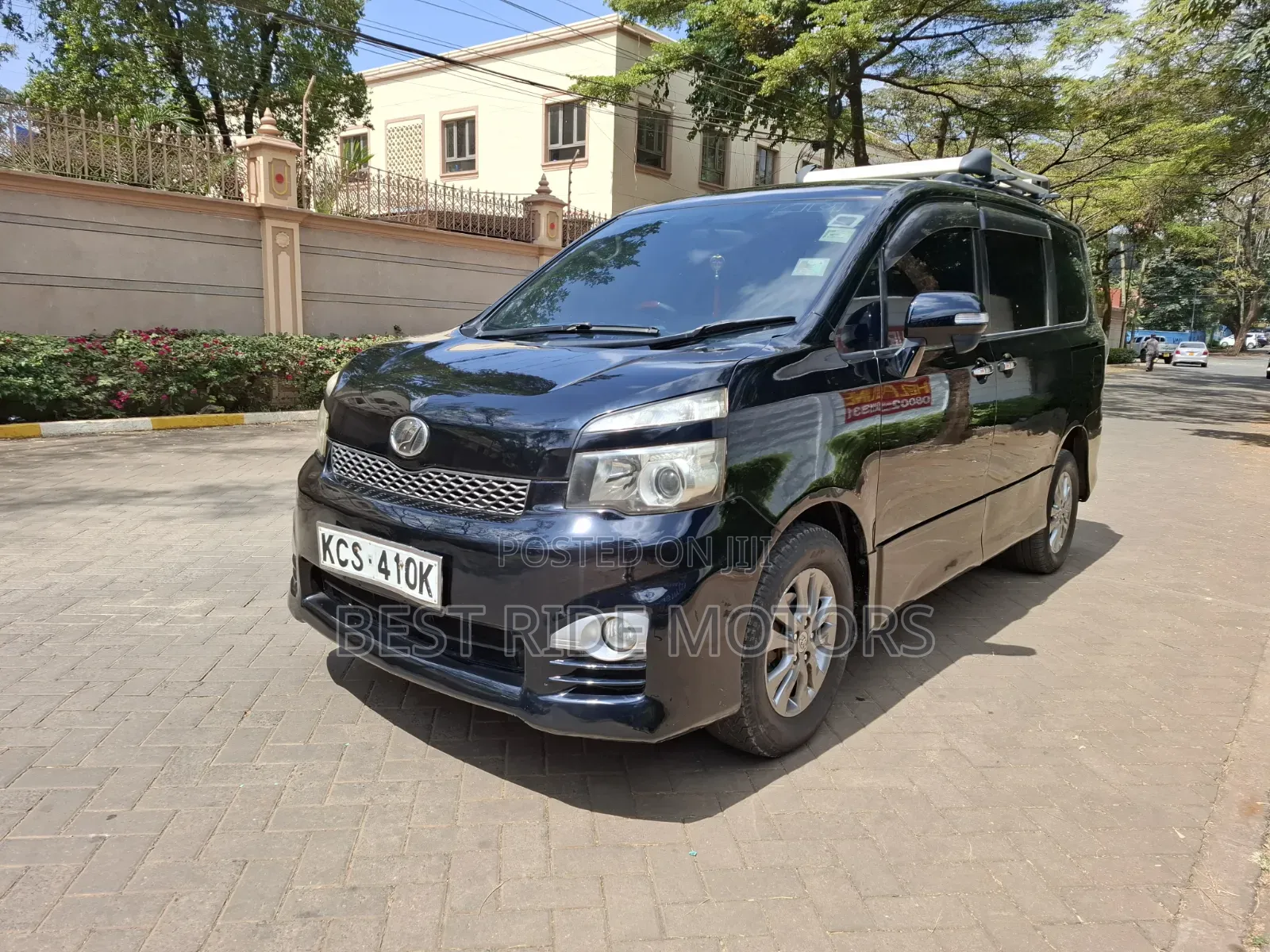 Toyota Voxy 2011 Black