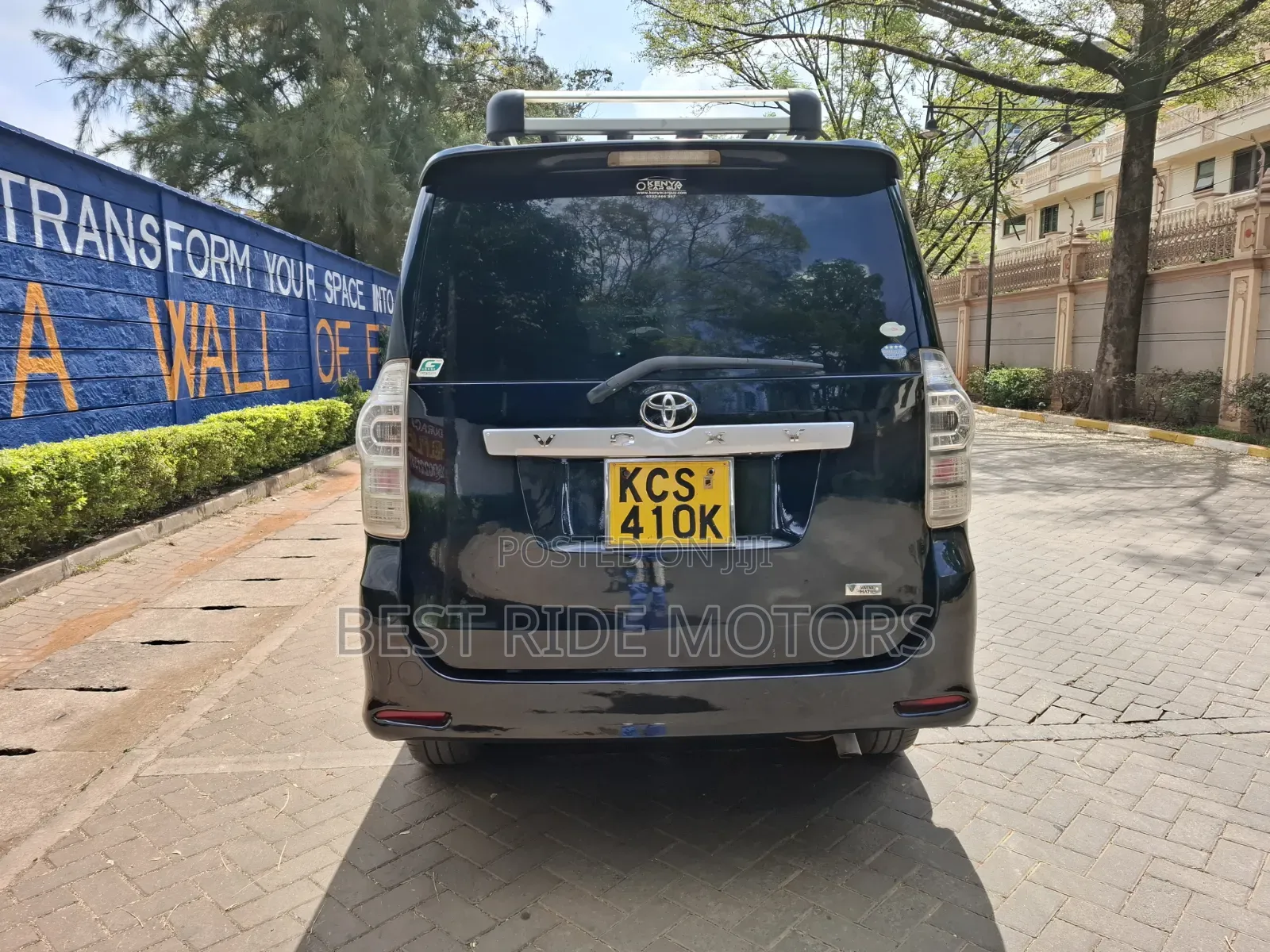 Toyota Voxy 2011 Black