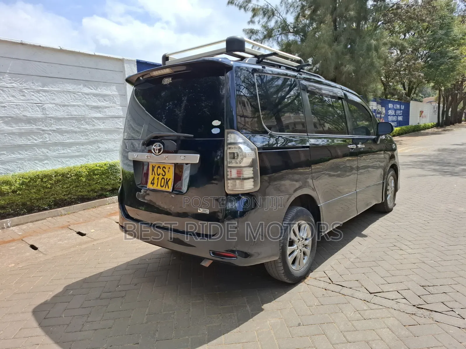 Toyota Voxy 2011 Black