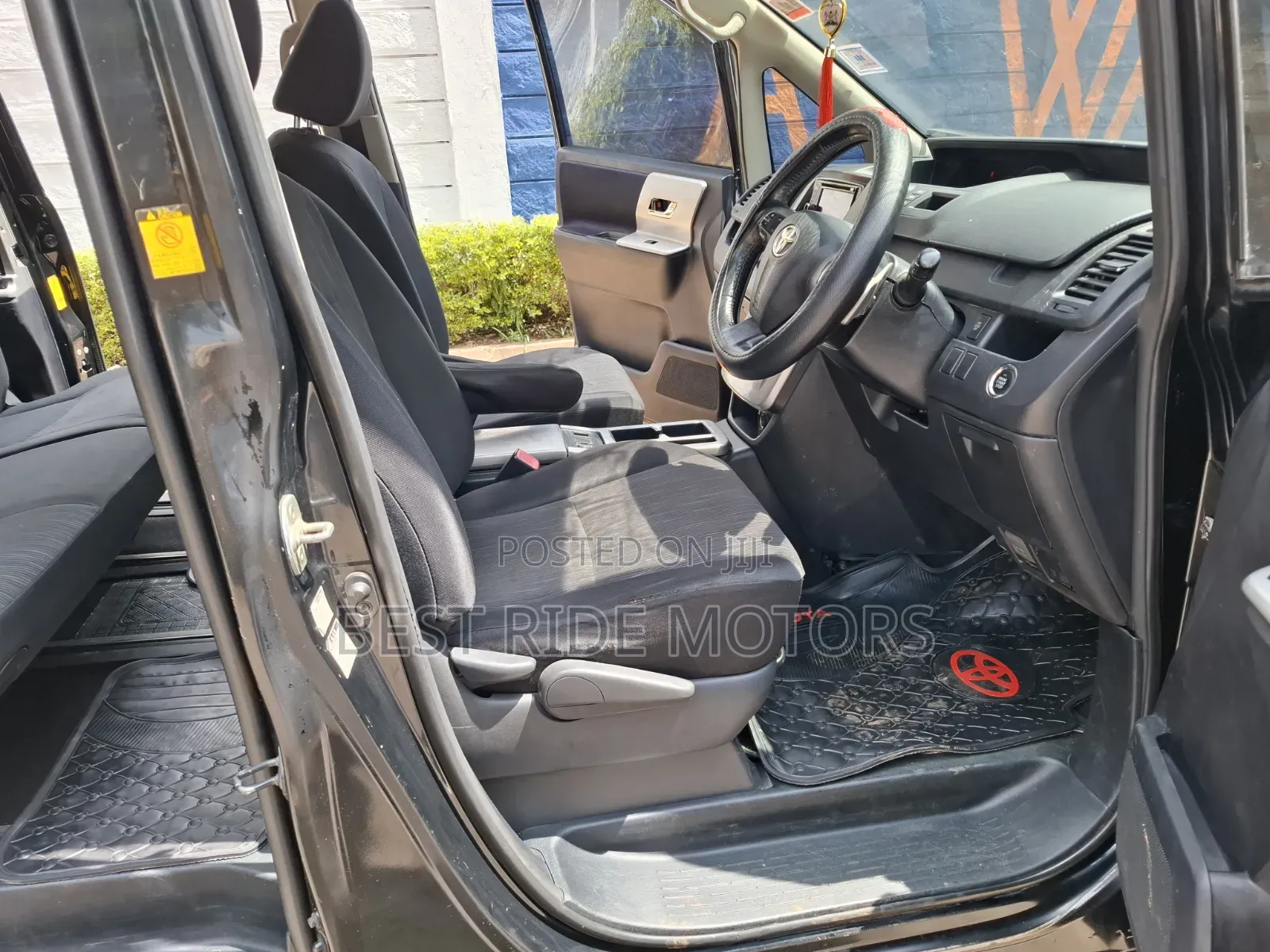 Toyota Voxy 2011 Black