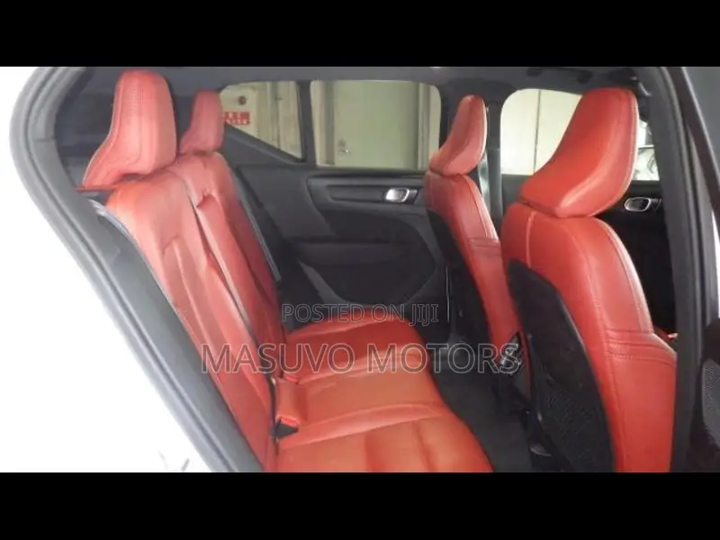 Volvo XC40 2019 Pearl