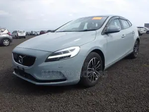 Volvo V40 2019 Blue