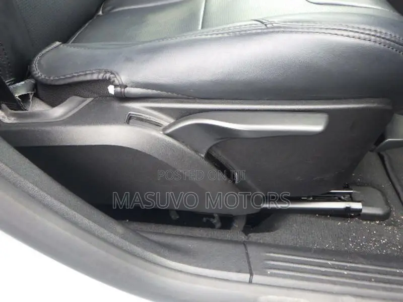 Volvo V40 2019 Blue