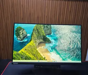 Desktop Computer Lenovo ThinkCentre M715 8GB AMD Ryzen 5 SSD 256GB
