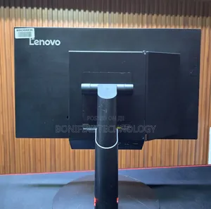 Desktop Computer Lenovo ThinkCentre M715 8GB AMD Ryzen 5 SSD 256GB