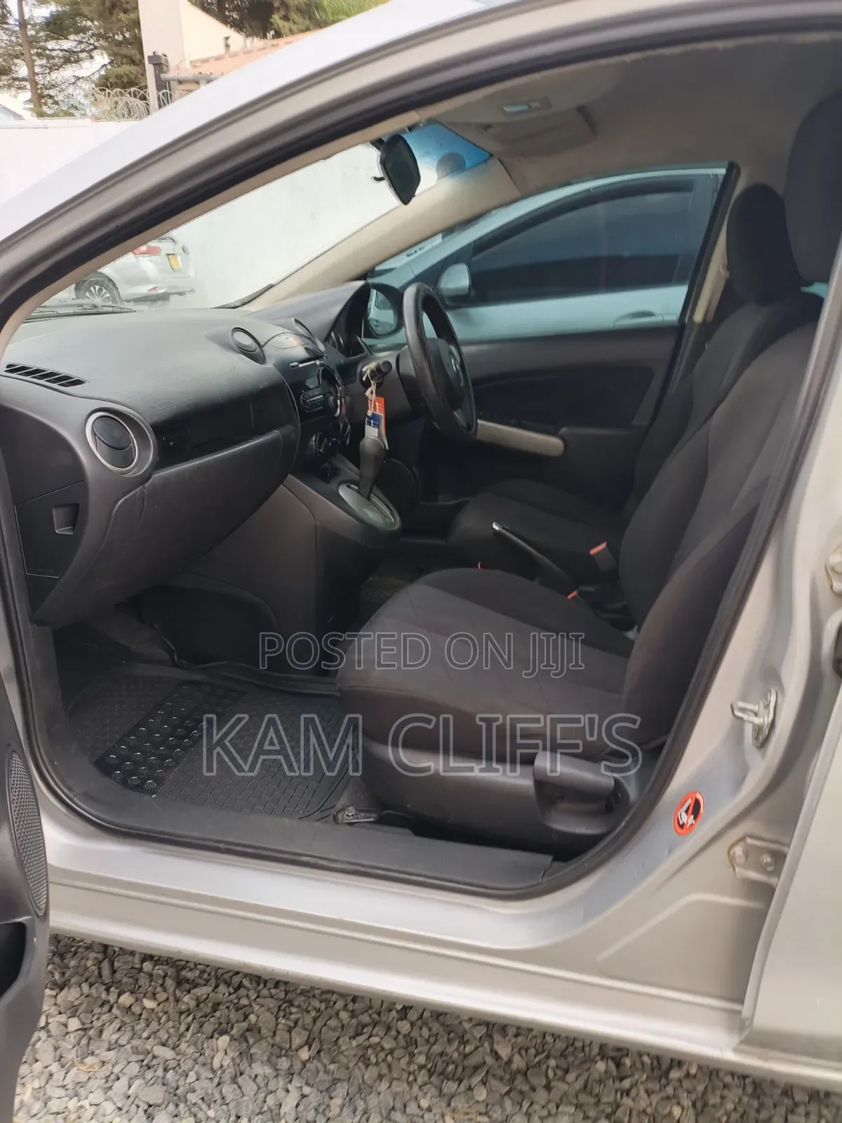 Mazda Demio 2012 Silver