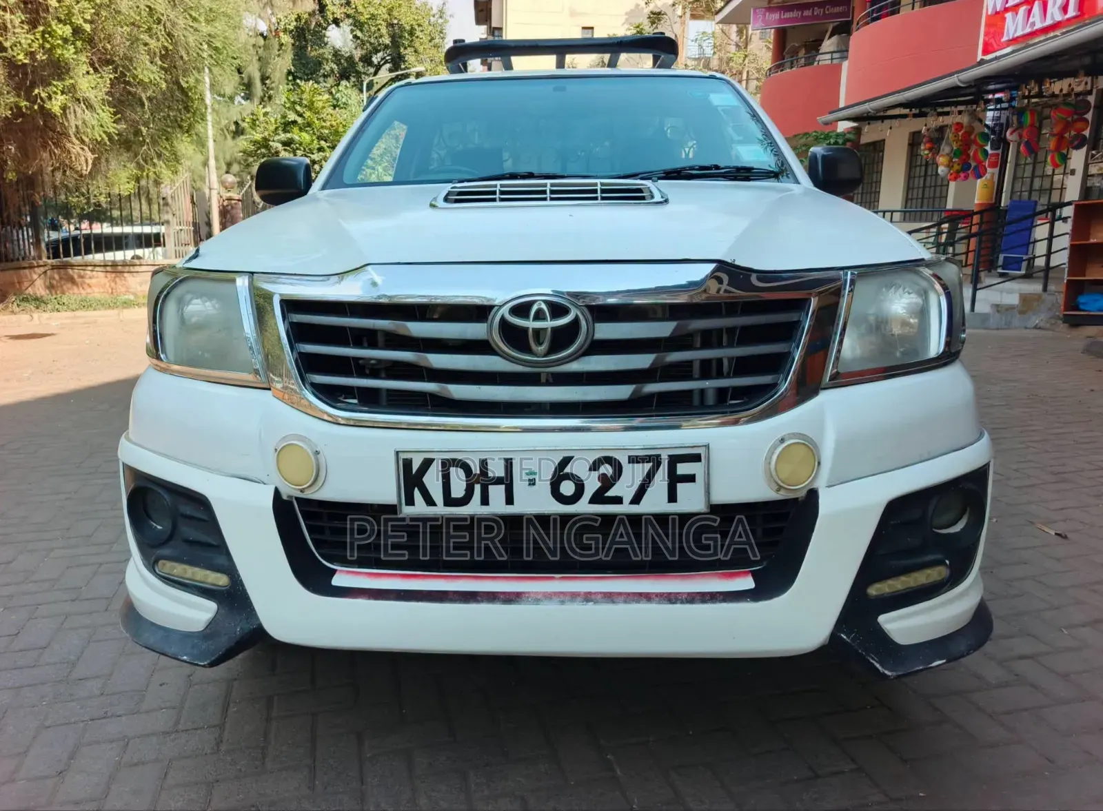 Toyota Hilux 2015 Off white