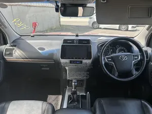 Toyota Land Cruiser Prado 2019 Red