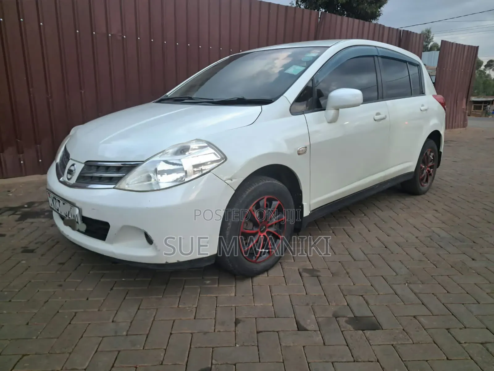 Nissan Tiida 2011 White
