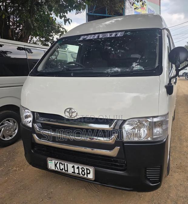 Toyota HiAce 2012 White - main view
