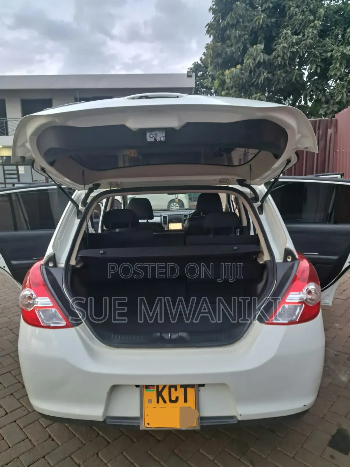 Nissan Tiida 2011 White