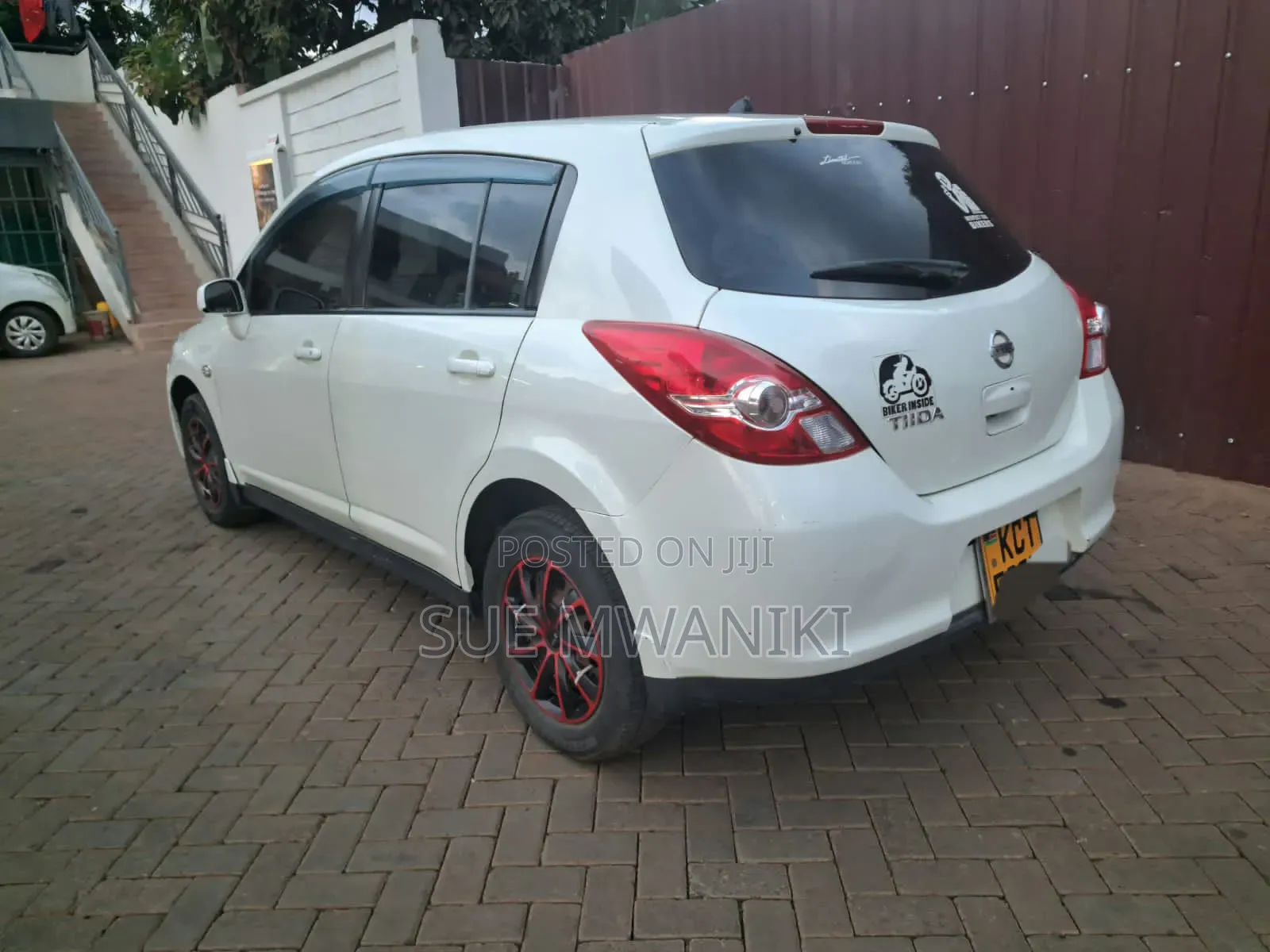 Nissan Tiida 2011 White