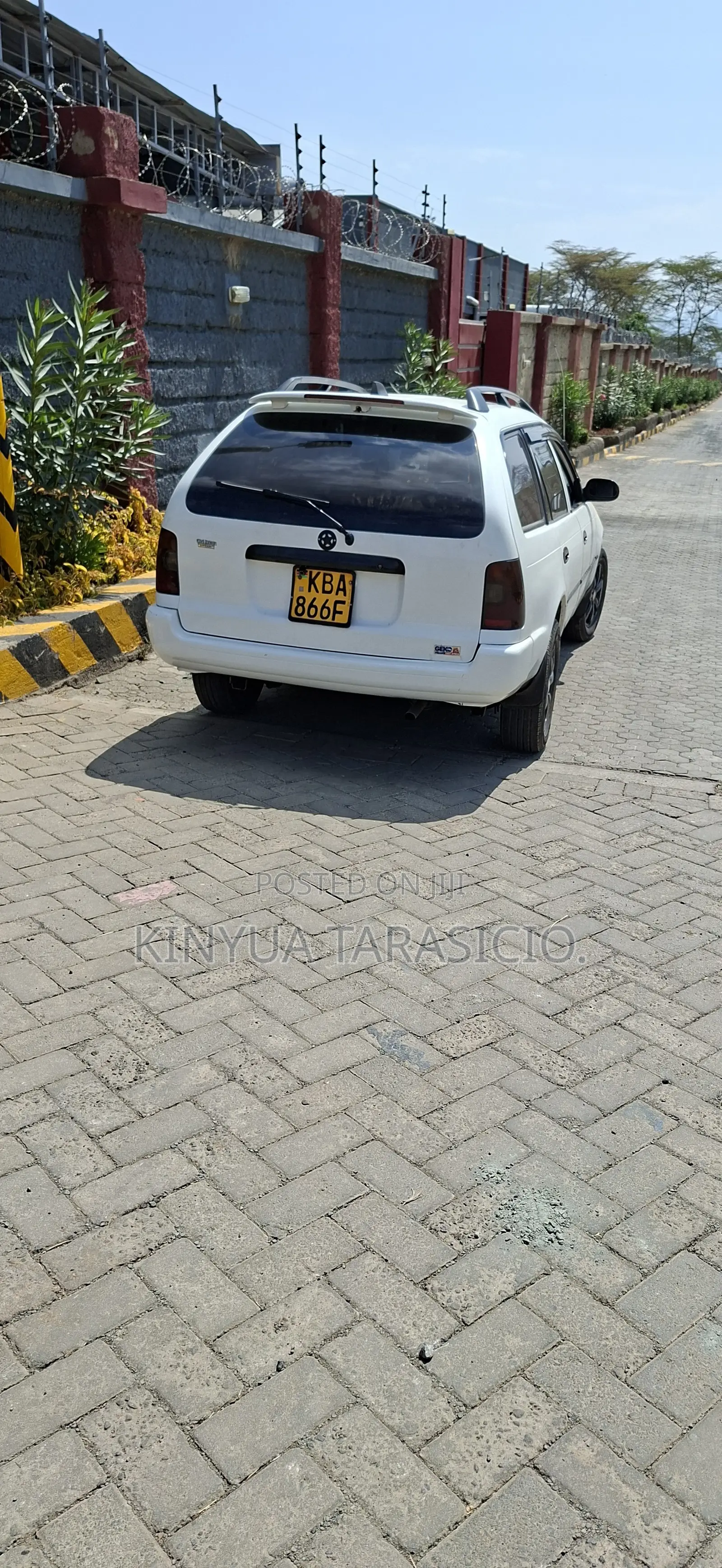 Toyota Corolla G-Touring 2001 White