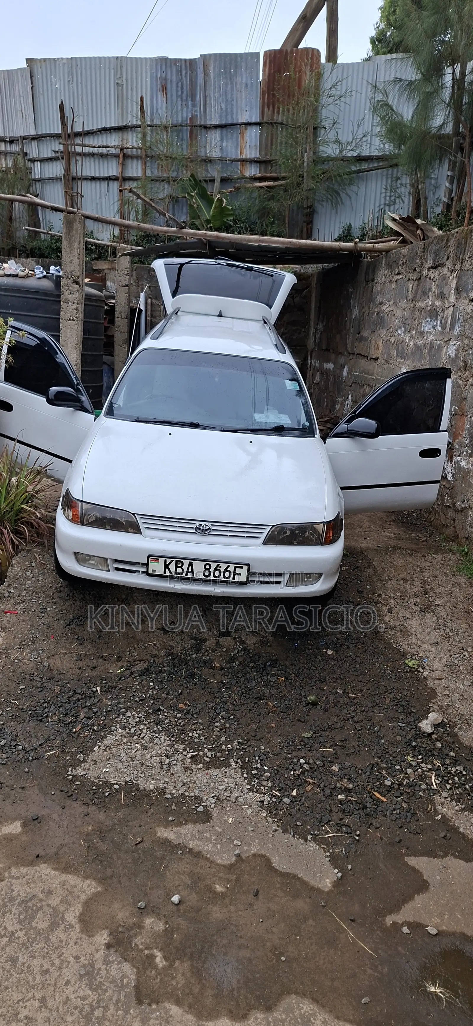 Toyota Corolla G-Touring 2001 White