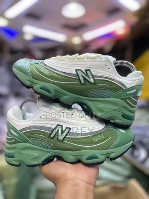 New Balance 1000