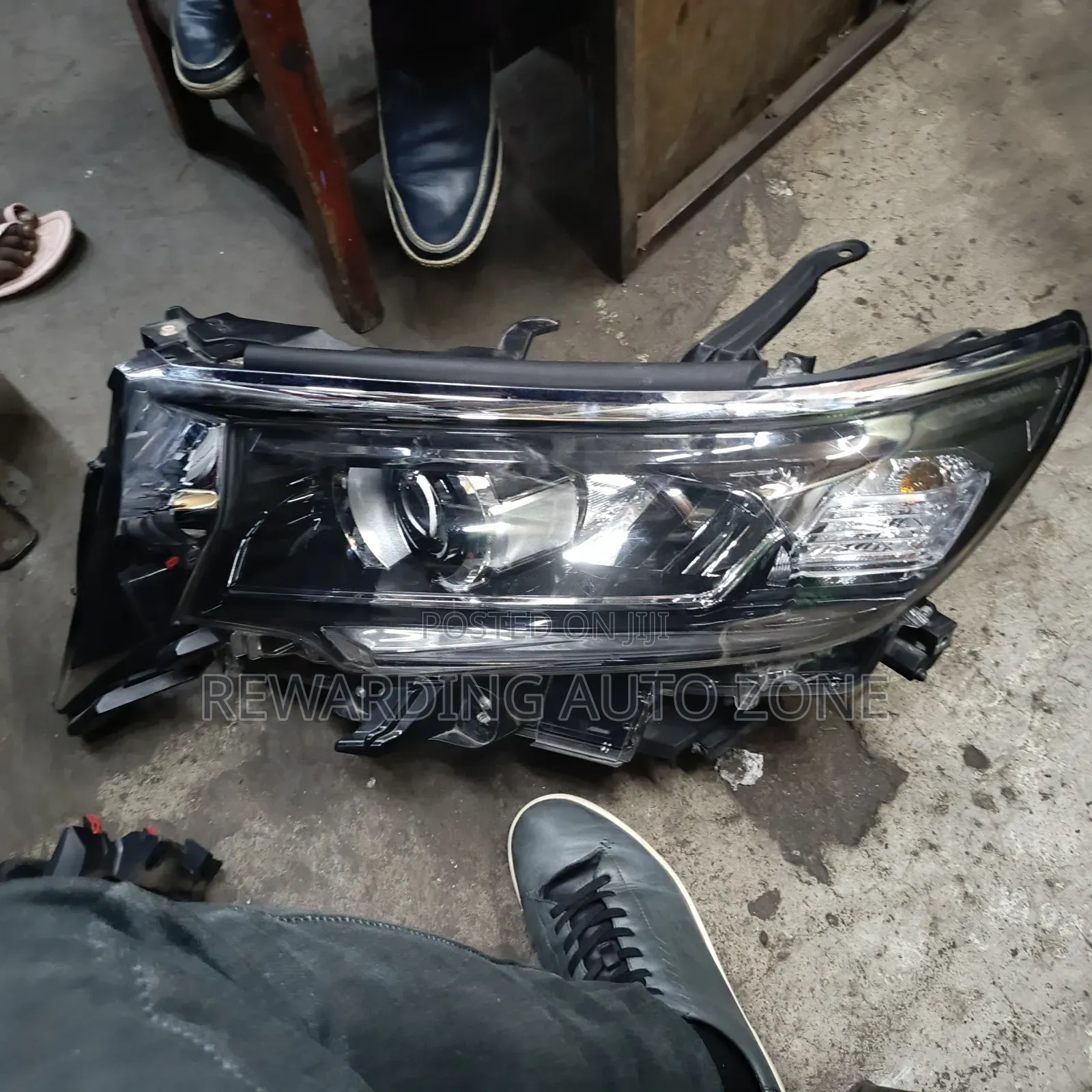 Prado165 2019 Headlight Zenon LHS