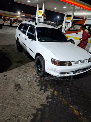 Toyota Corolla G-Touring 2001 White