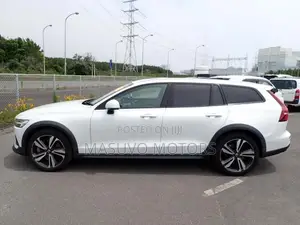 Volvo V60 2019 Pearl