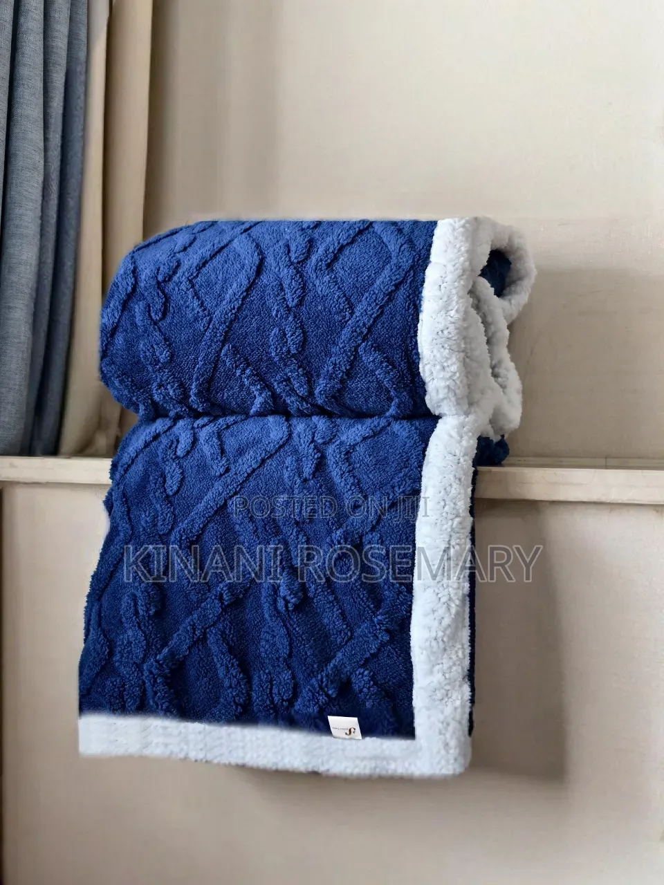 Title: Luxury Coral Pink Reversible Sherpa Fleece Throw Blanket