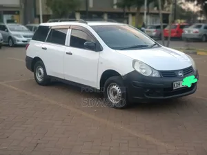 Nissan Advan 2014 White