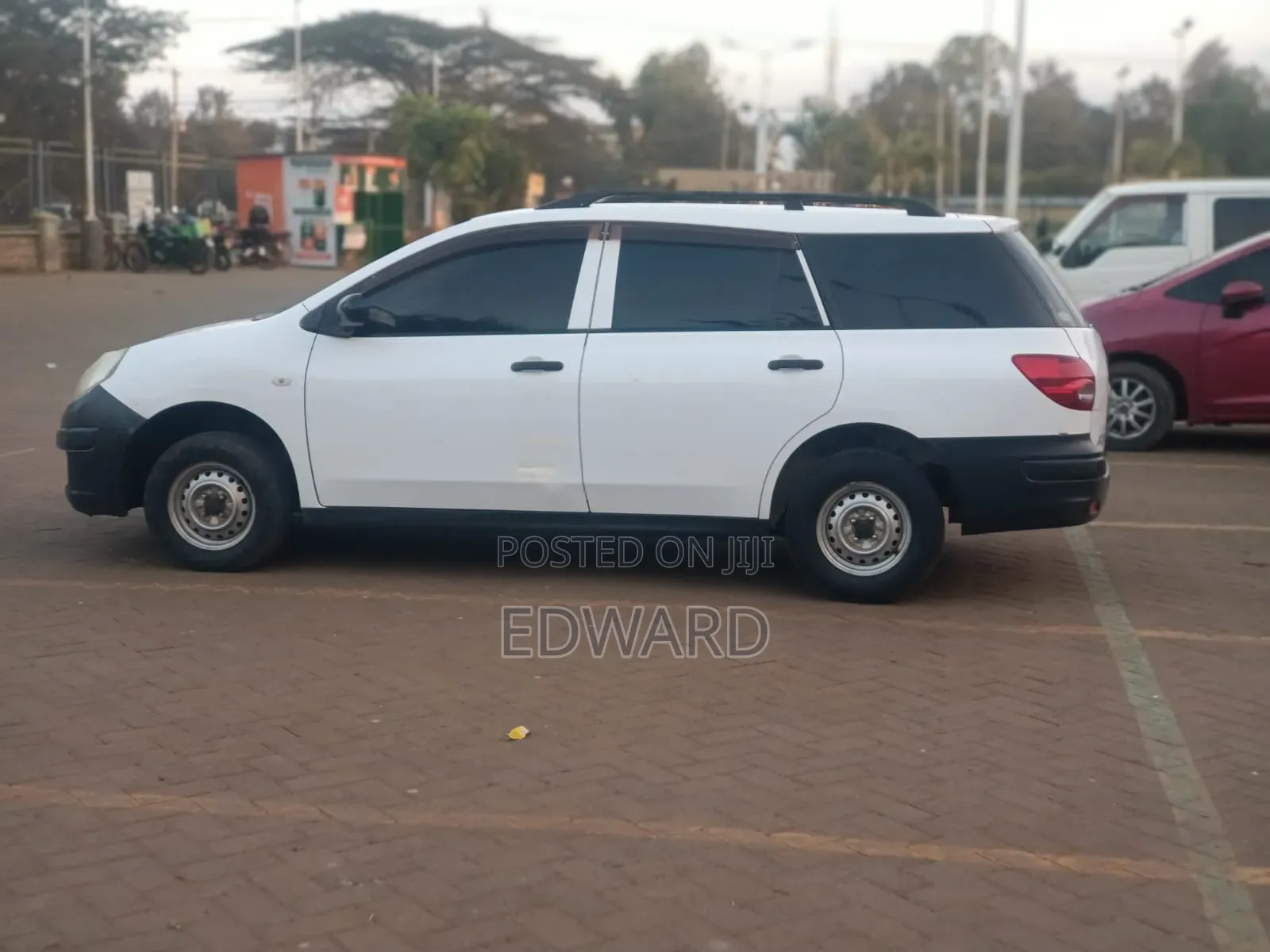 Nissan Advan 2014 White