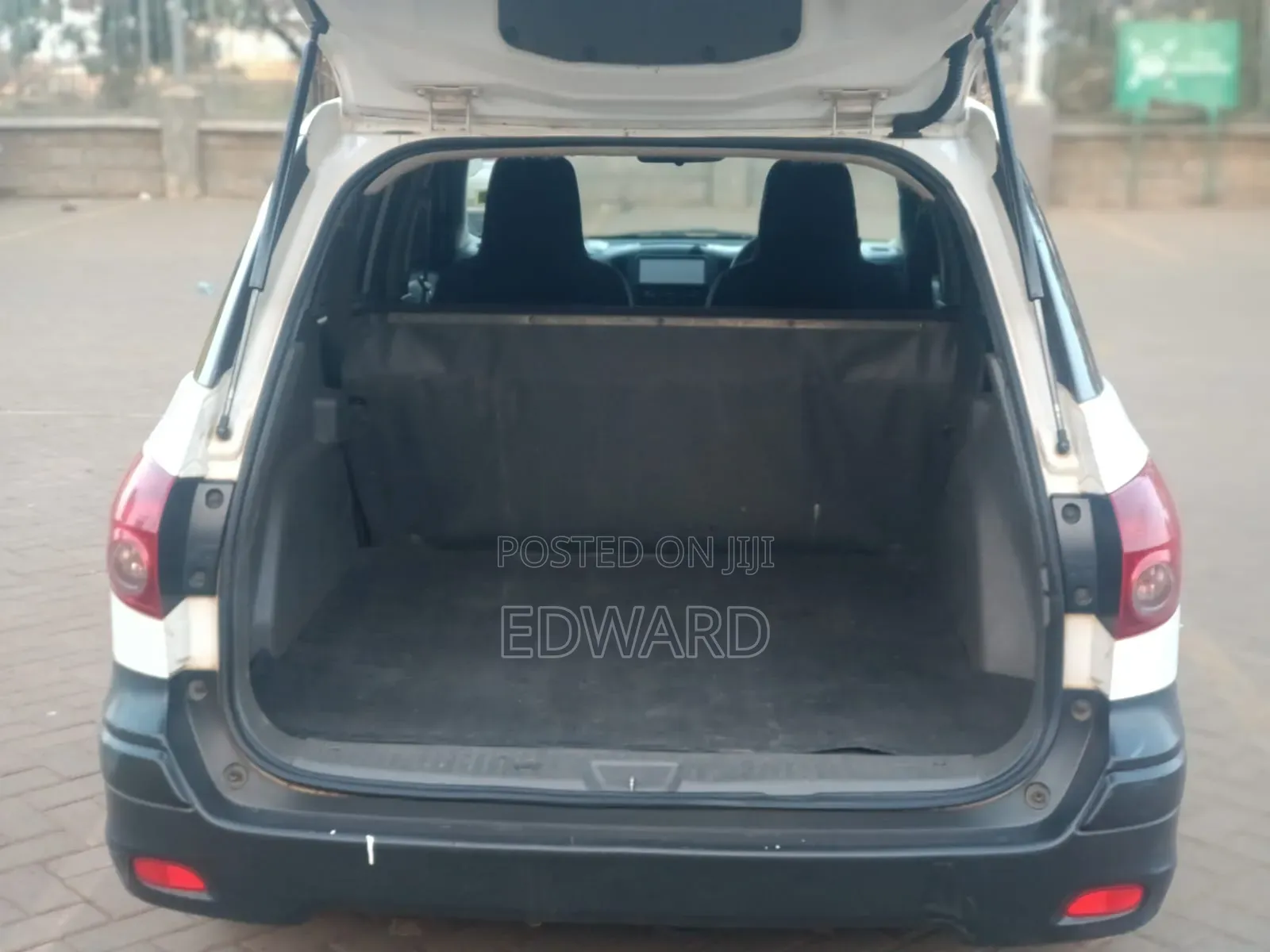 Nissan Advan 2014 White