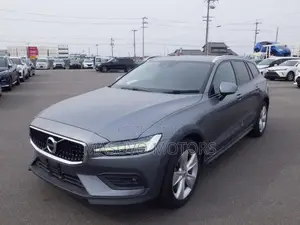 Volvo V60 2019 Gray