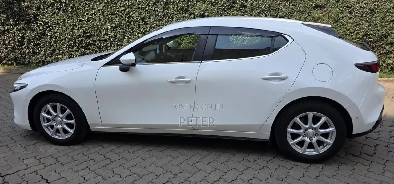 Mazda Axela 2019 White