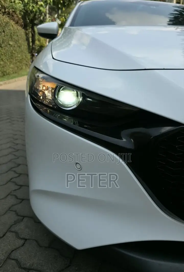 Mazda Axela 2019 White