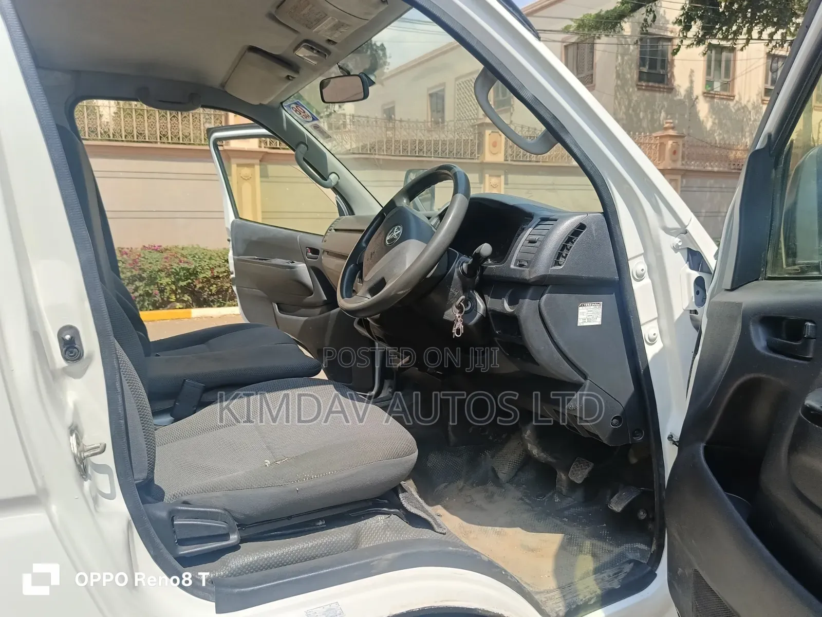 Toyota HiAce 2016 White