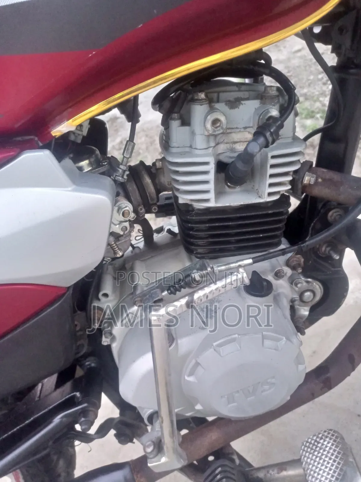 TVS HLX 125 2023 Red