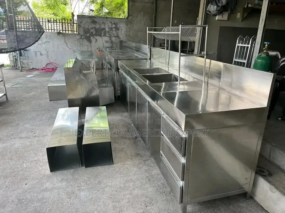 Kitchen Cabinet 7.5 Ft Long