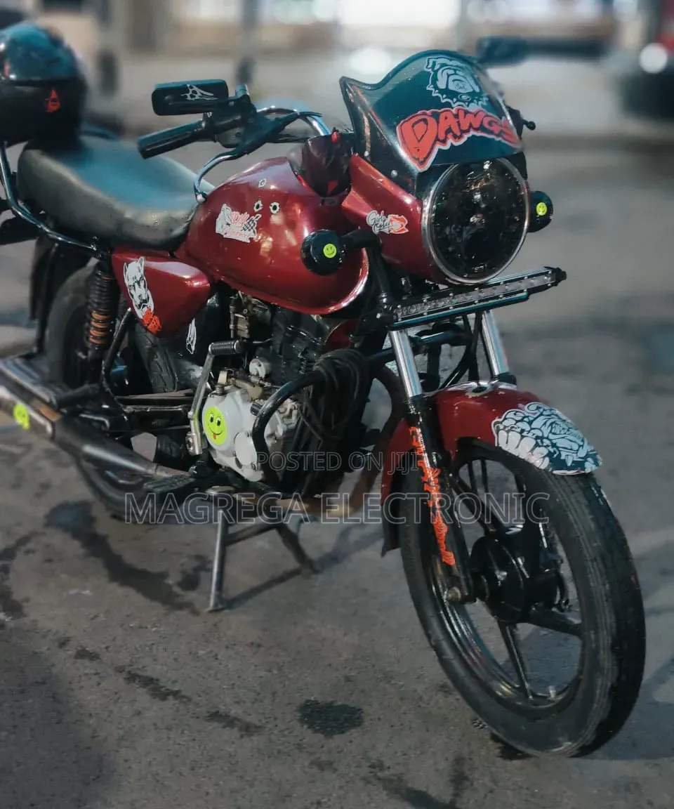 Bajaj Boxer 150 UG 2021 Red