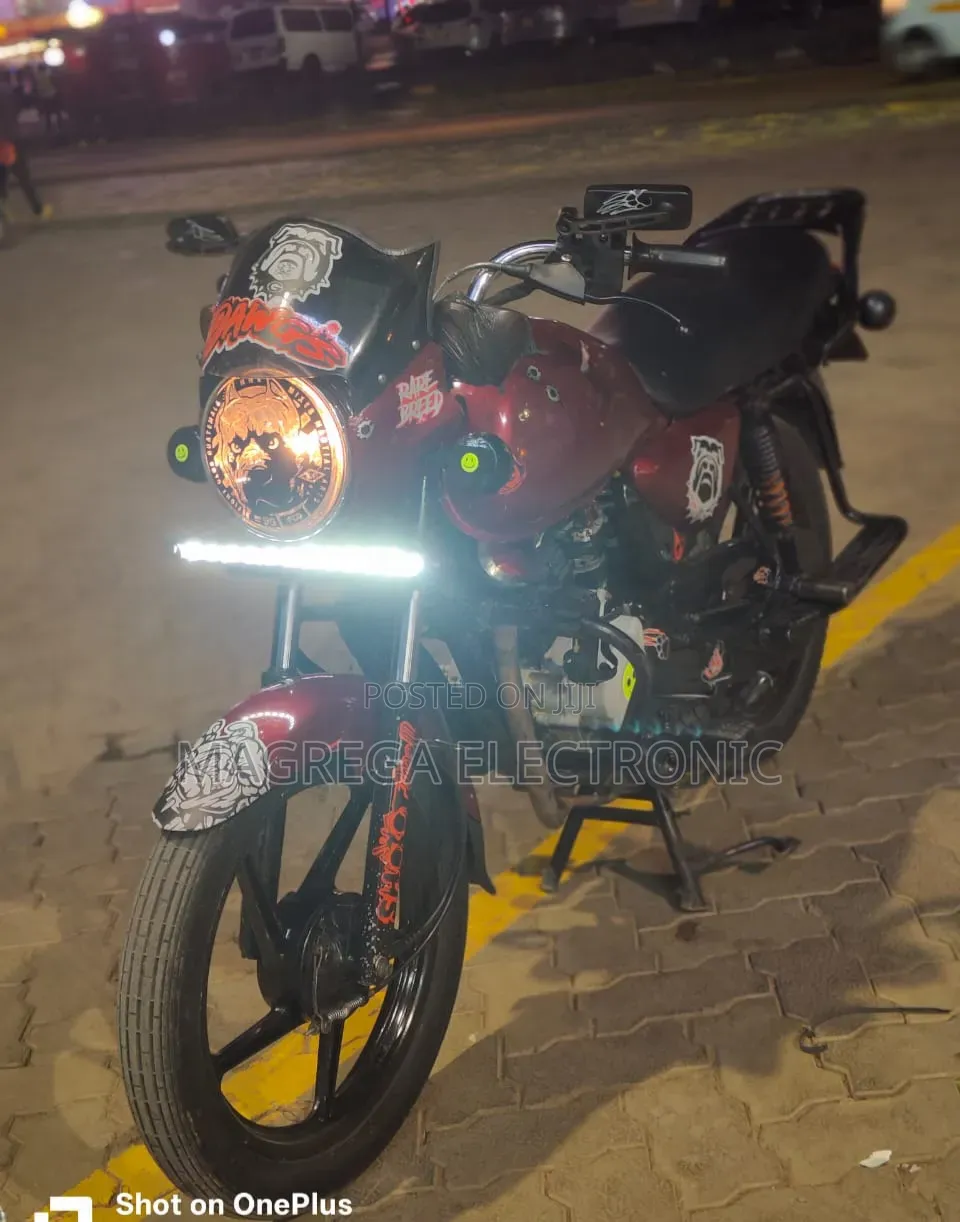Bajaj Boxer 150 UG 2021 Red