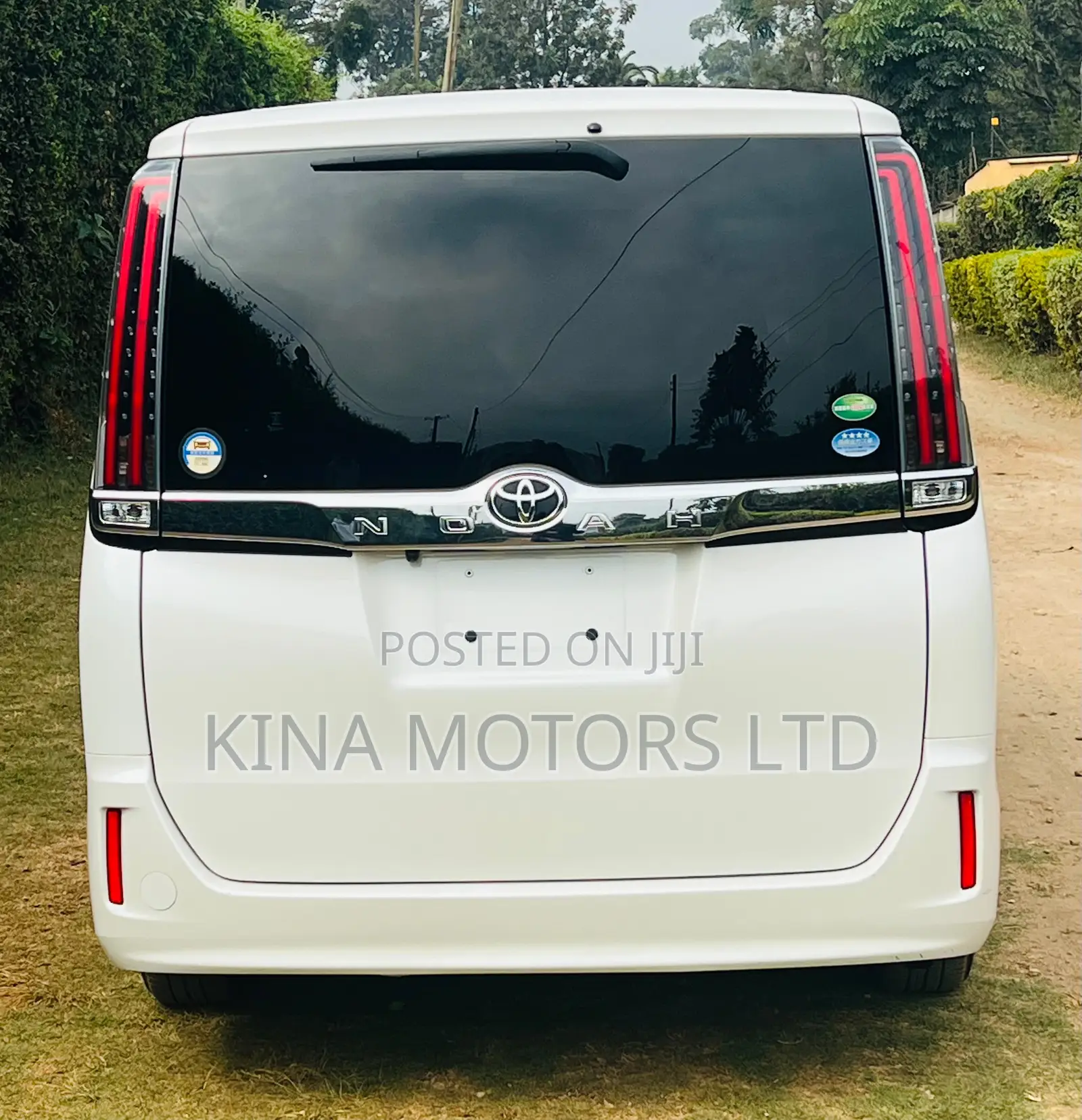 Toyota Noah 2.0 FWD (8 Seater) 2020 White