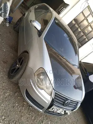 Volkswagen Polo 2010 White