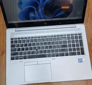 Laptop HP 15-dy1031wm 8GB Intel Core i5 SSD 256GB
