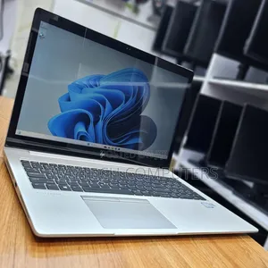 Laptop HP 15-dy1031wm 8GB Intel Core i5 SSD 256GB