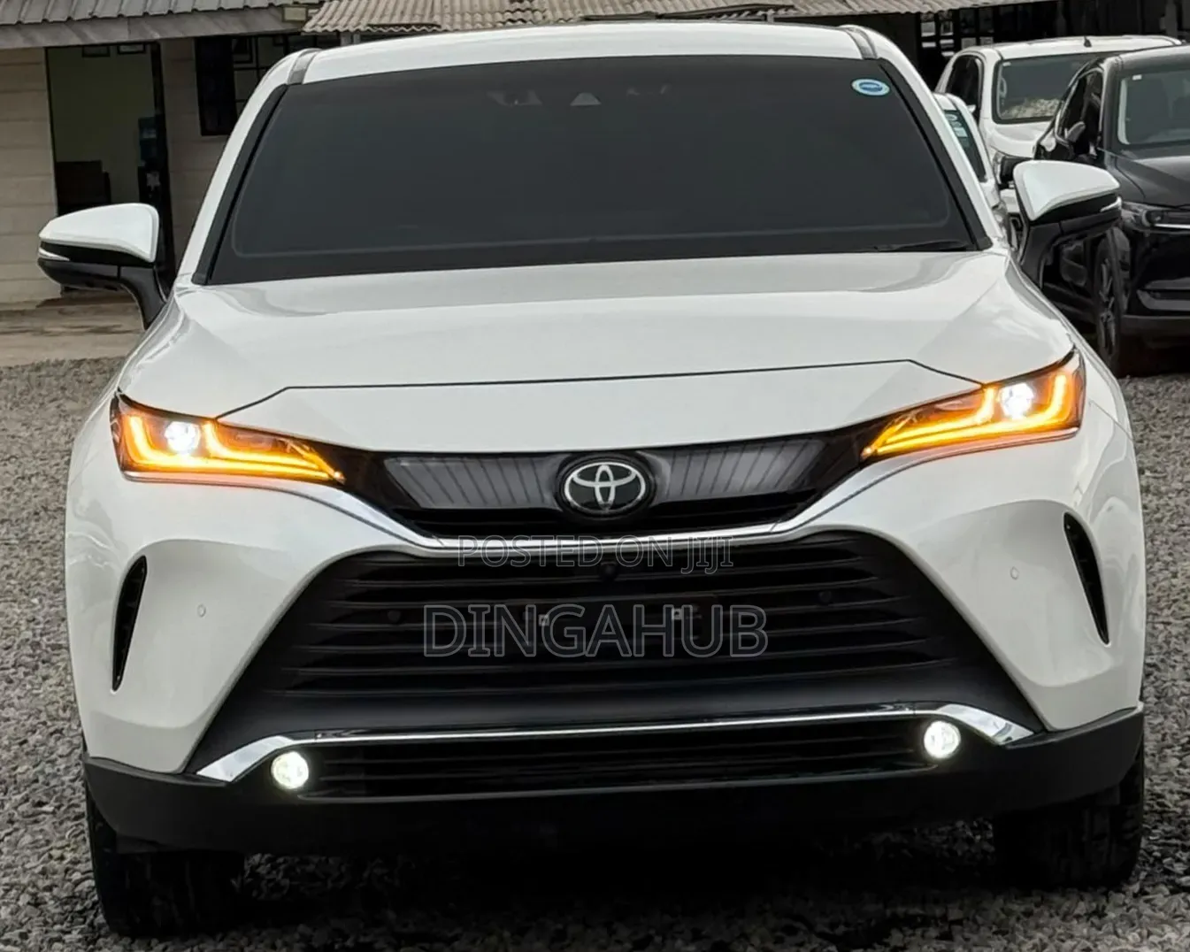 Toyota Harrier 2.0 2020 White