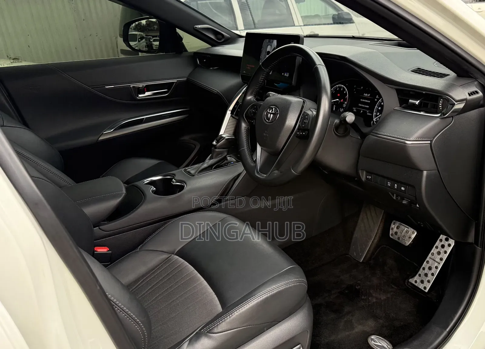 Toyota Harrier 2.0 2020 White