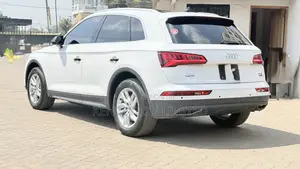 Audi Q5 2.0T Tech Premium AWD quattro 2018 White